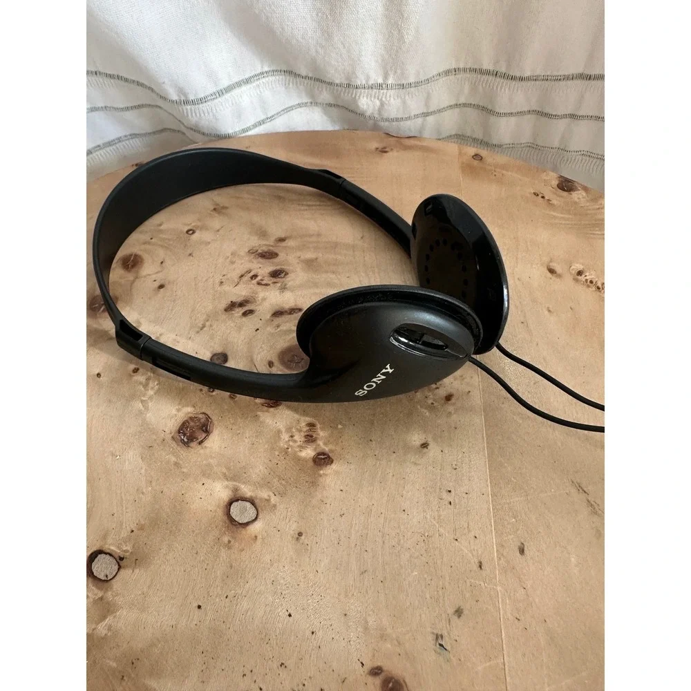 Sony ICF-S10MK2 Portable FM AM Radio Silver with MDR-023 Headphones Bundle